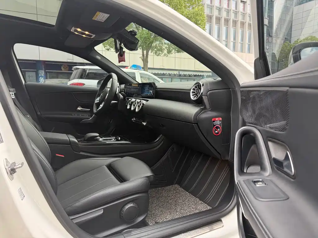 Mercedes-Benz A-Class 2022 — фото 8