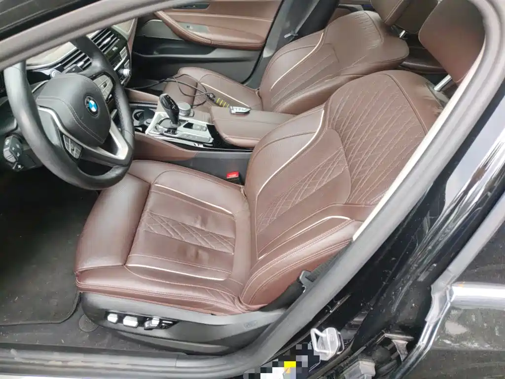 BMW 5 Series New Energy 2020 — фото 15