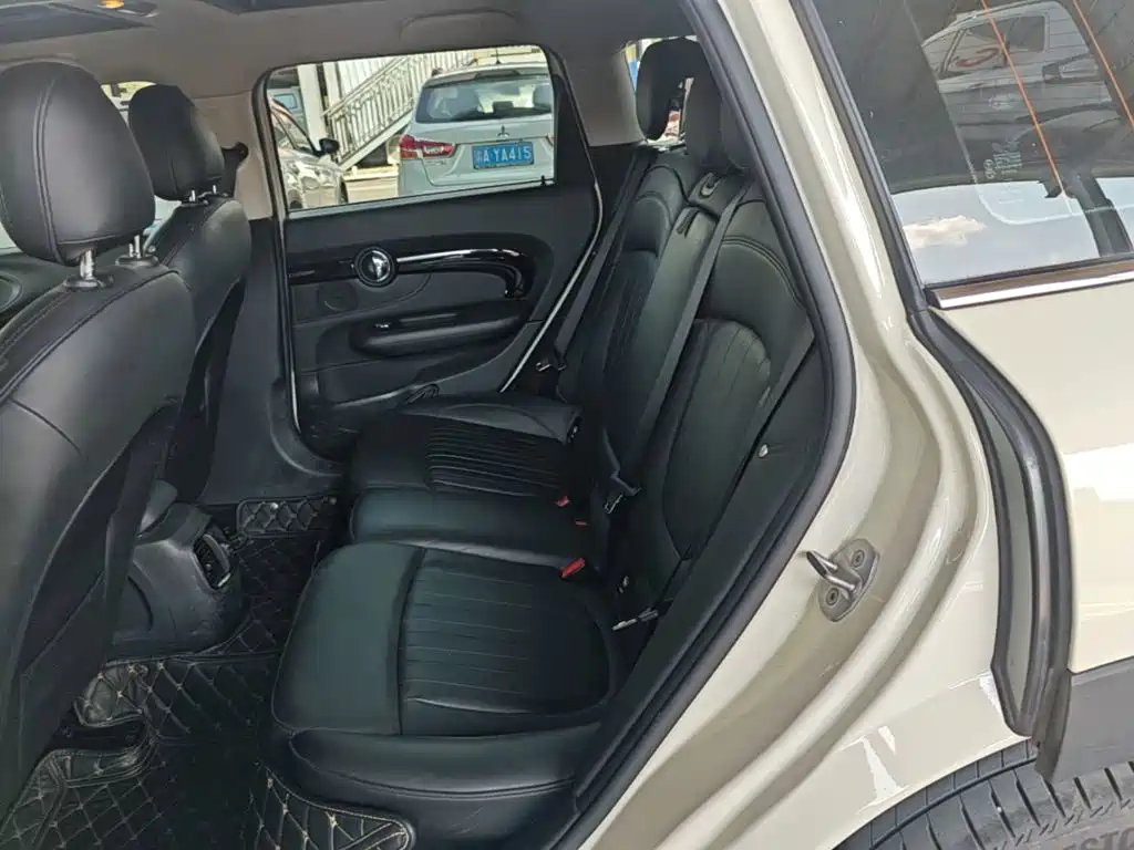 MINI Clubman 2021 — фото 13