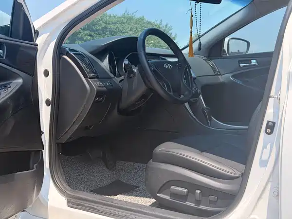 Hyundai Sonata 2013