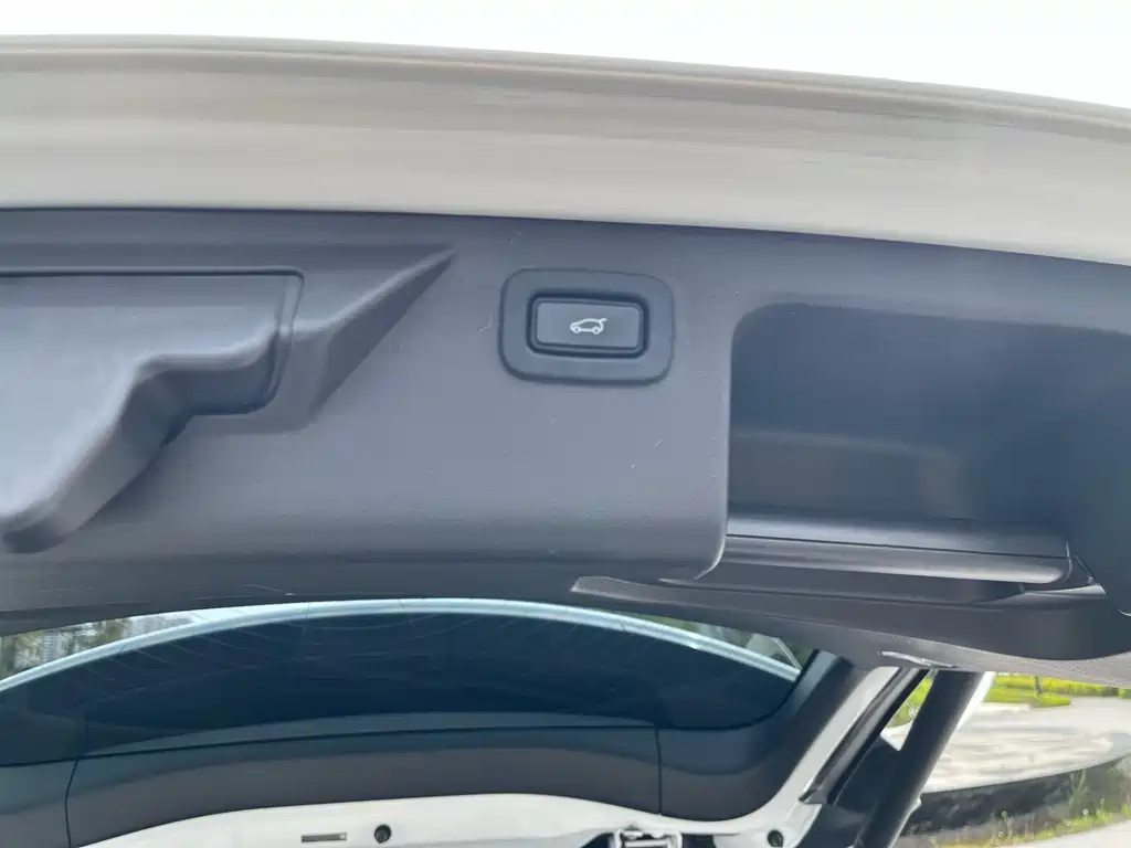 Land Rover Discovery Sport 2020 — фото 25