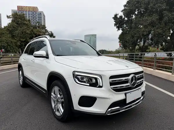 Mercedes-Benz GLB 2021