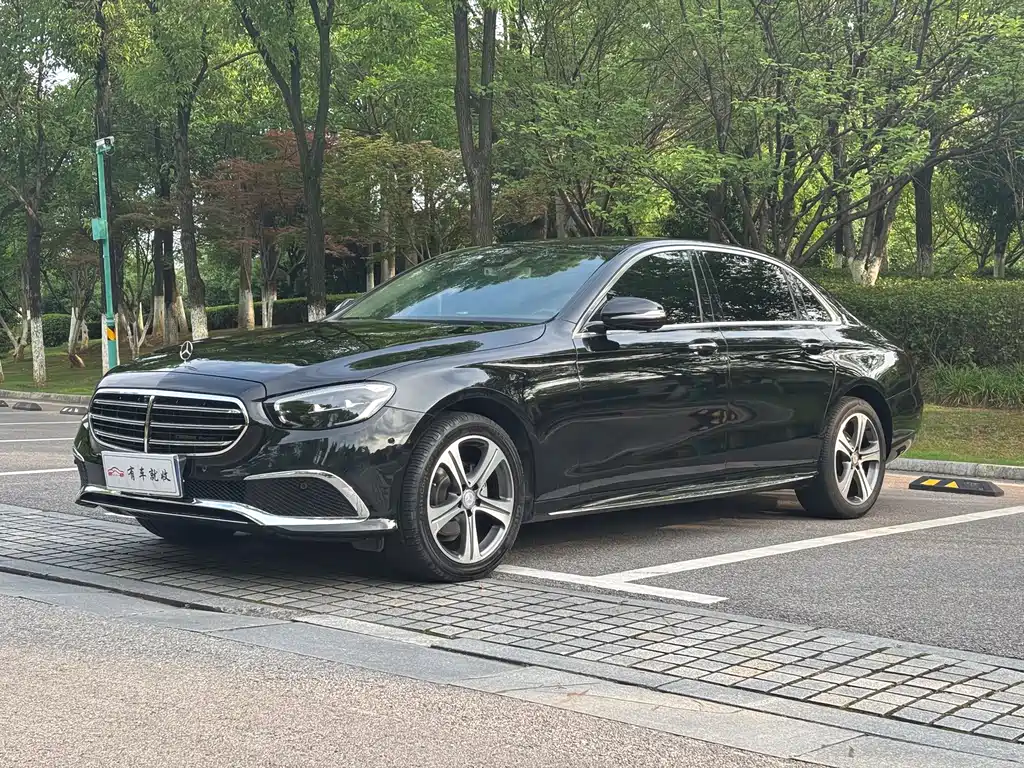 Mercedes-Benz E-Class 2016 — фото 1