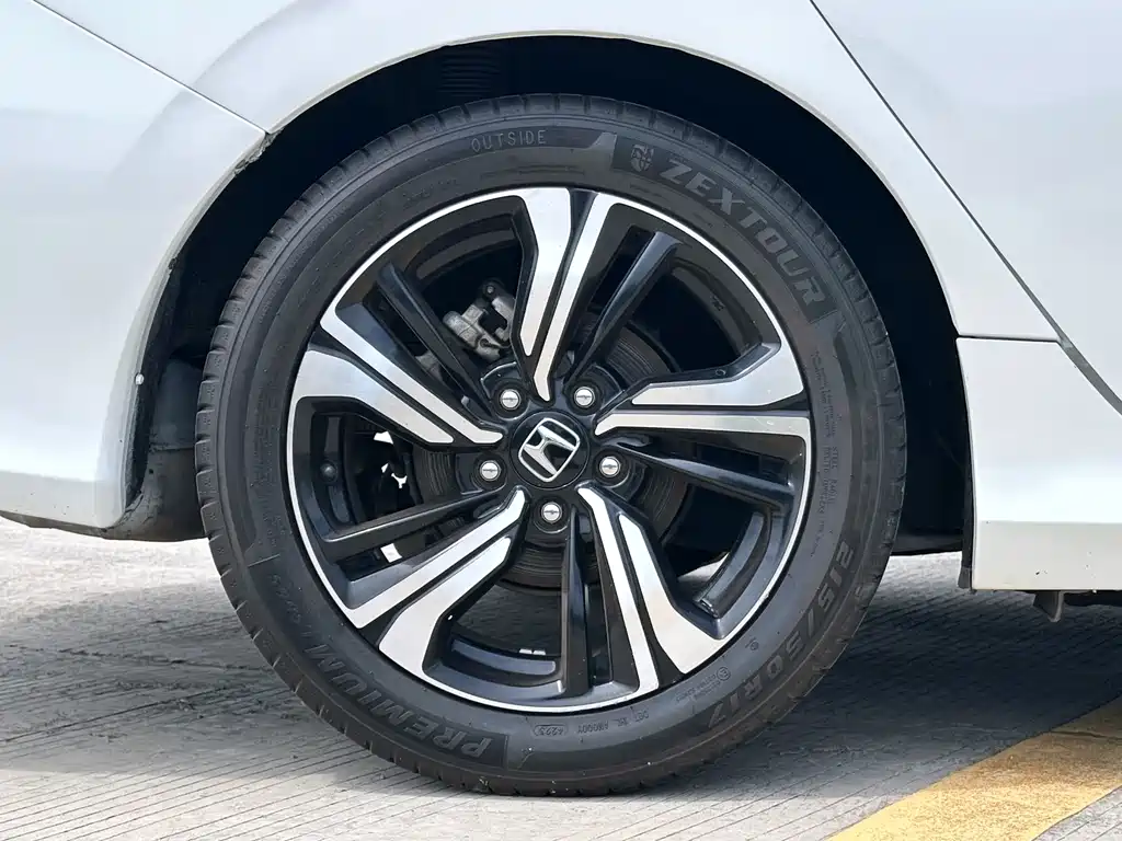 Honda Civic 2019 — фото 11