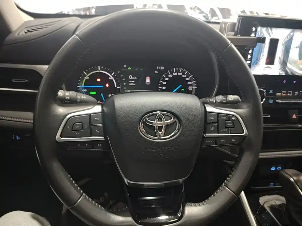 Toyota Highlander 2022 — фото 11