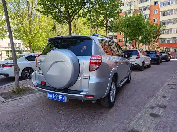 Toyota RAV4 2009