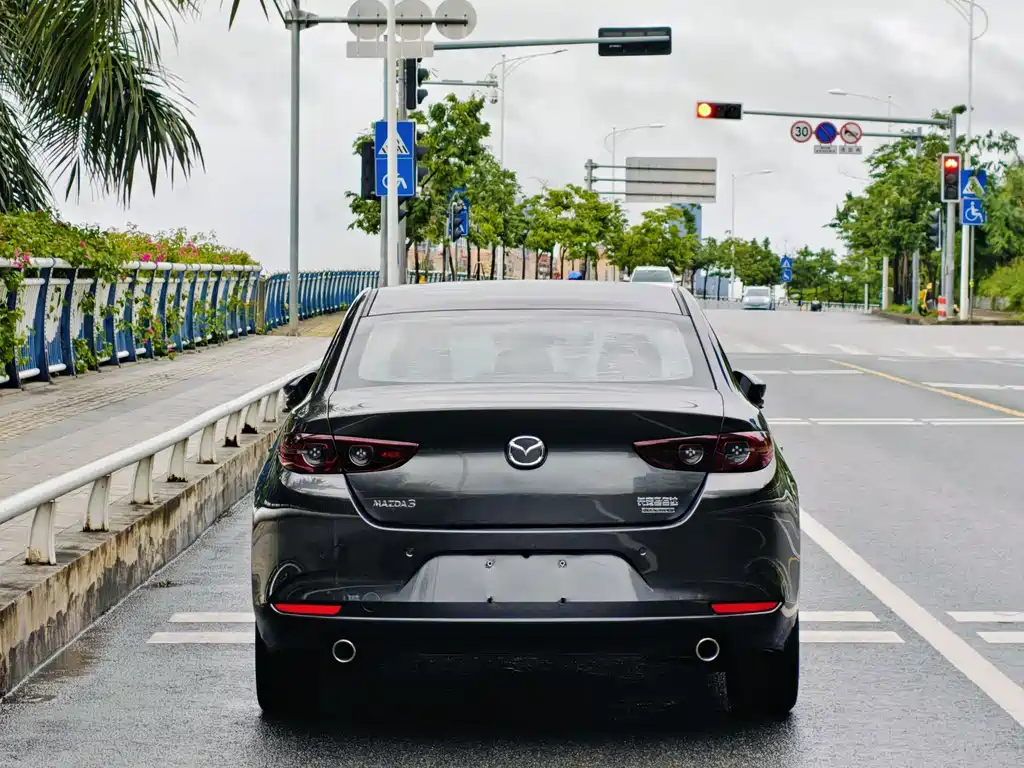 Mazda 3 Angkesela 2020