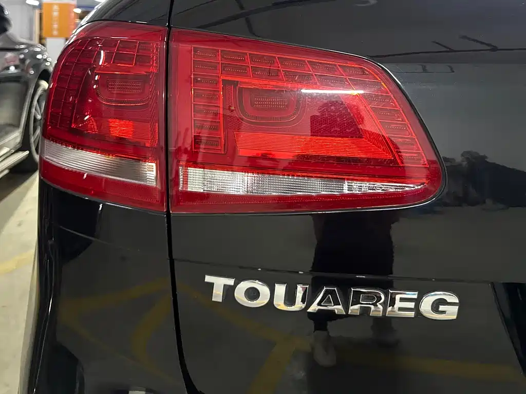 Volkswagen Touareg 2017 — фото 18