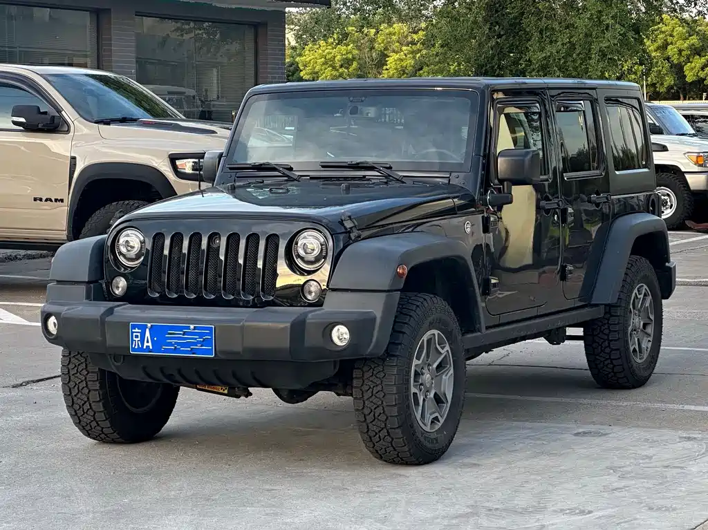 Jeep Wrangler 2016 — фото 3