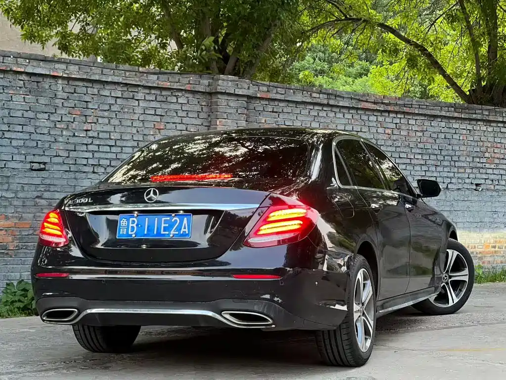Mercedes-Benz E-Class 2019 — фото 9