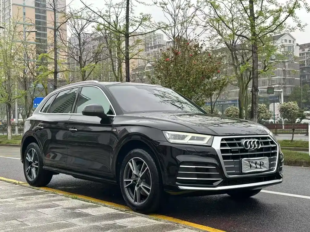 Audi Q5L 2021 — фото 3