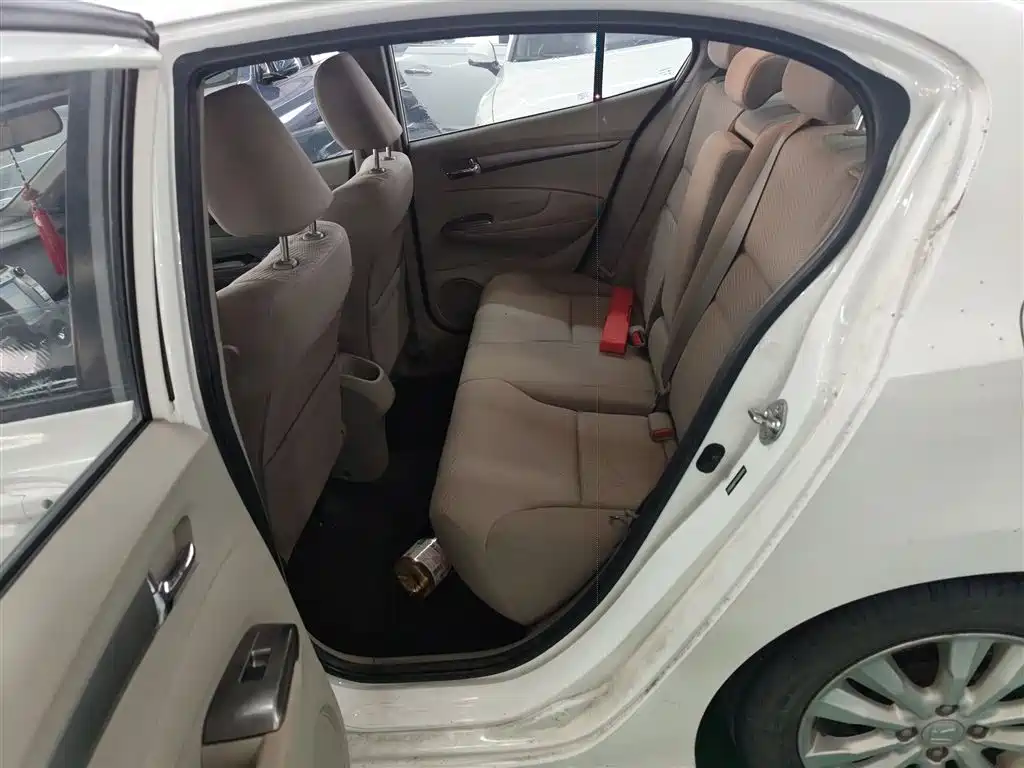 Honda City Classic 2015 — фото 13