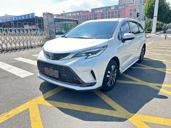 Toyota Granvia 2025