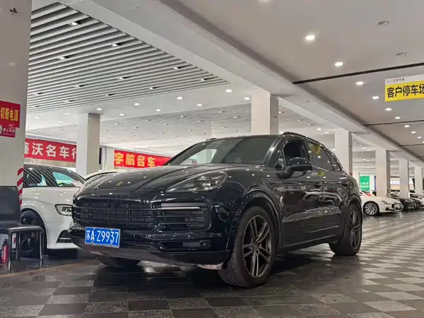 Porsche Cayenne 2021