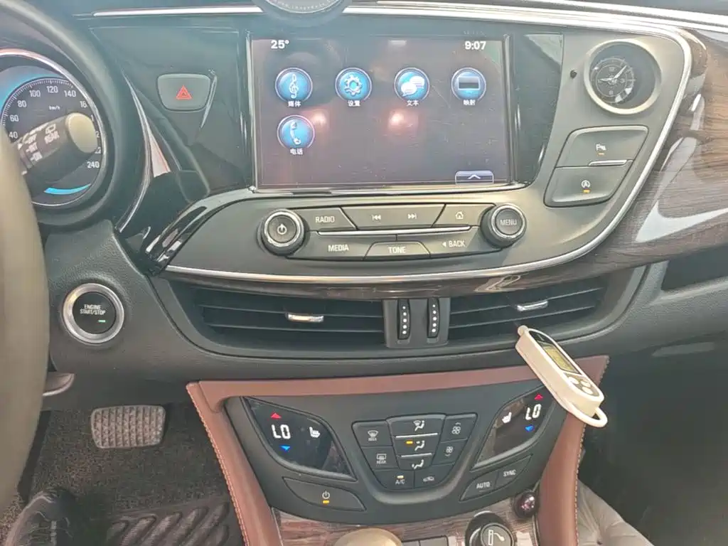 Buick Envision Plus 2017 — фото 13