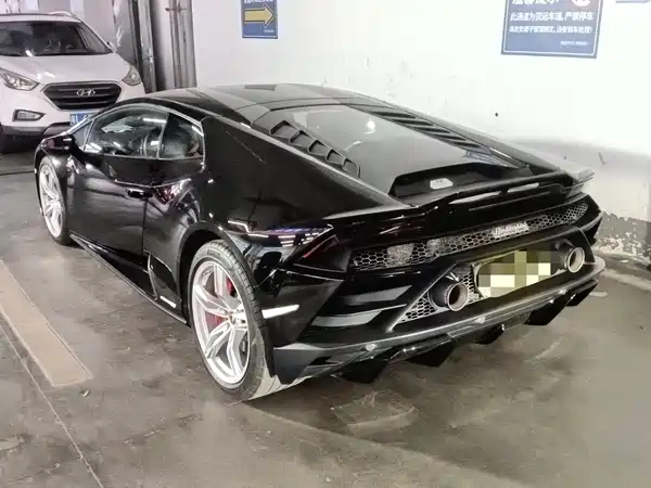 Lamborghini Huracan 2021