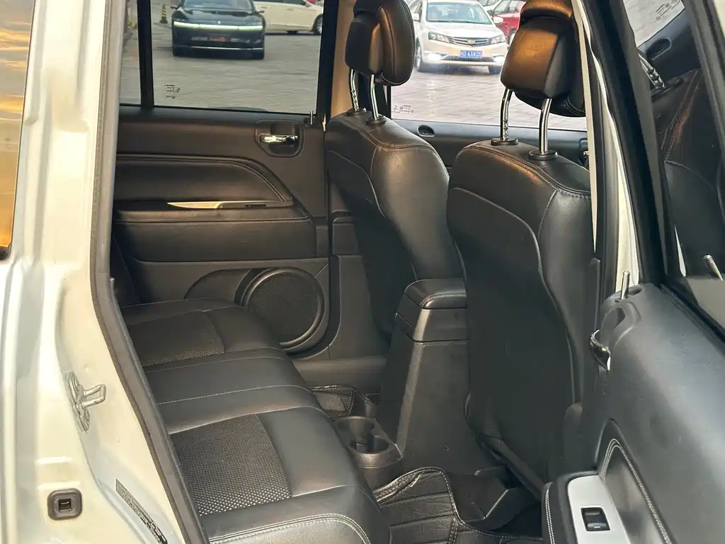 Jeep Compass 2015 — фото 6