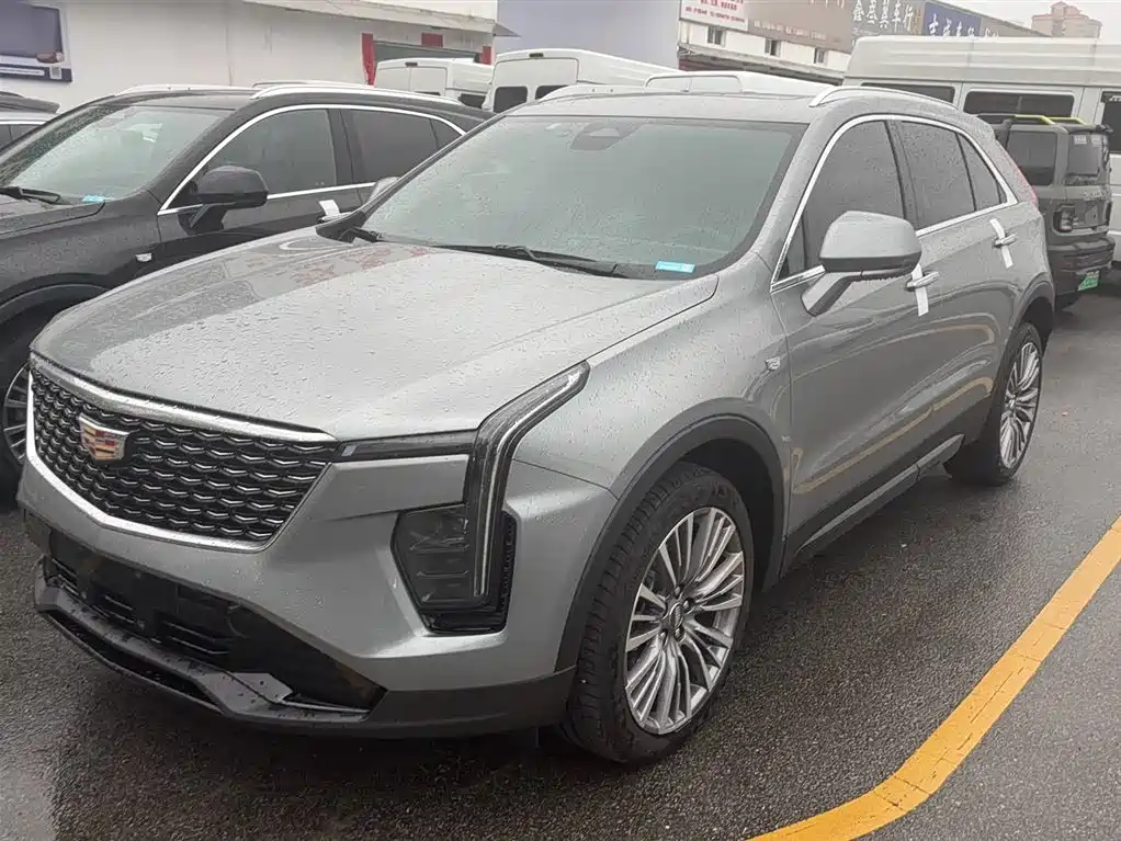 Cadillac XT4 2023 — фото 2
