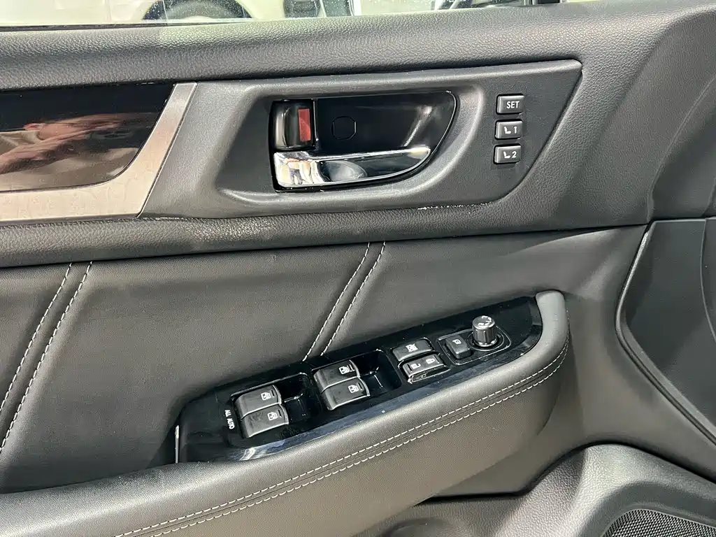 Subaru Outback 2017 — фото 20