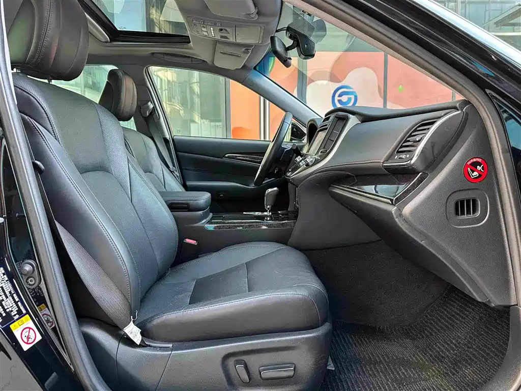 Toyota Crown 2019 — фото 15