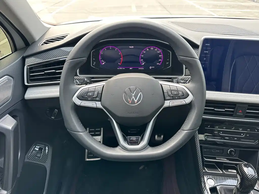 Volkswagen Tiguan L 2024 — фото 12