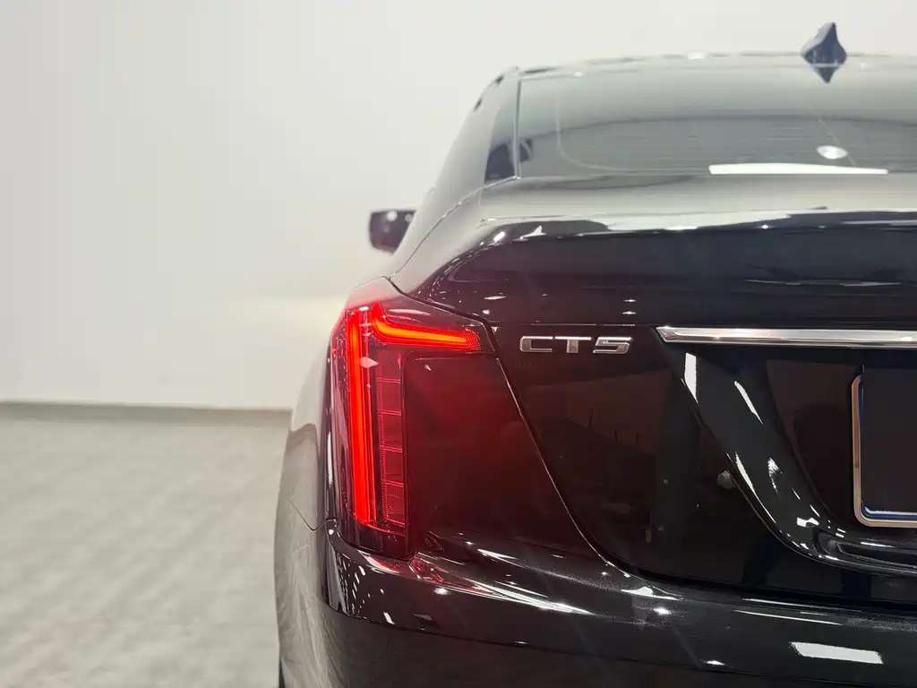 Cadillac CT5 2023 — фото 19