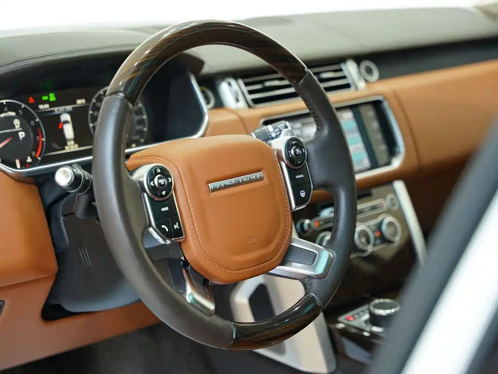 Land Rover Range Rover 2015 — фото 19