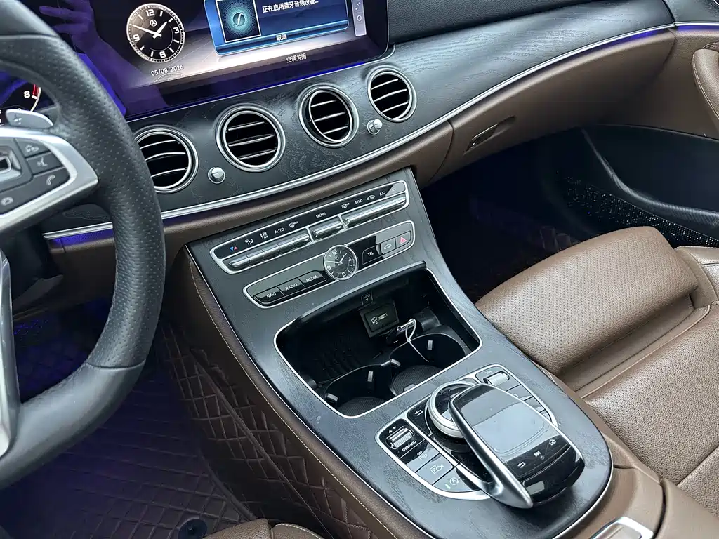 Mercedes-Benz E-Class 2018 — фото 14