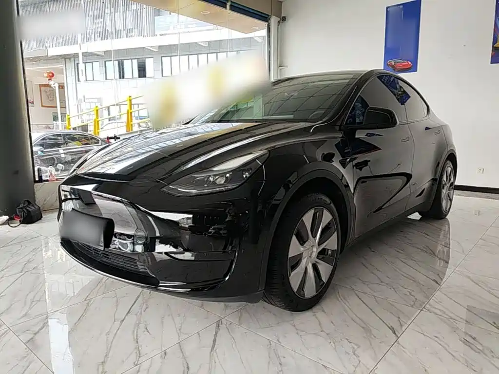 Tesla Model Y 2023 — фото 1
