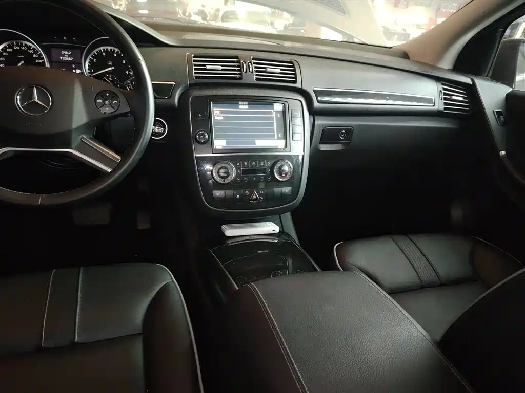 Mercedes-Benz R-Class 2016 — фото 13