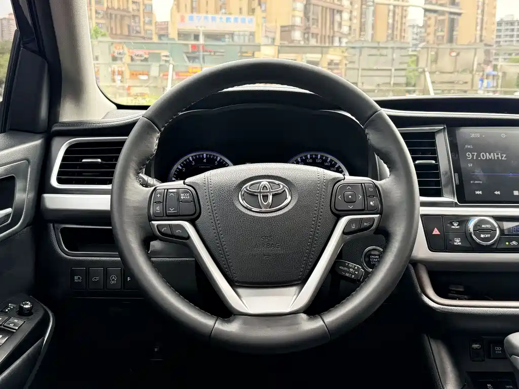 Toyota Highlander 2019 — фото 10