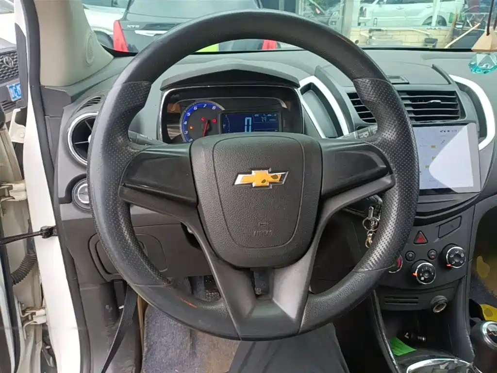 Chevrolet Trax 2014 — фото 11
