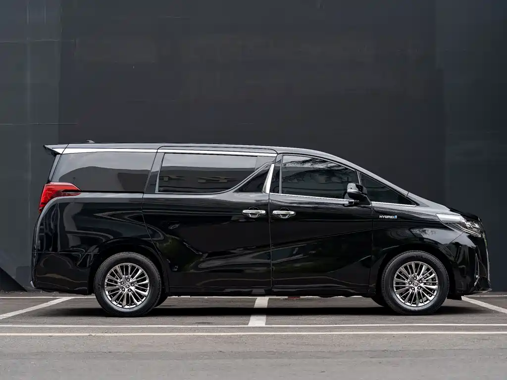 Toyota Alphard 2020 — фото 5