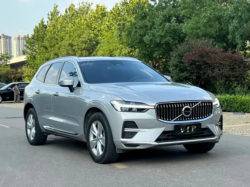 Volvo XC60 2021 — фото 3