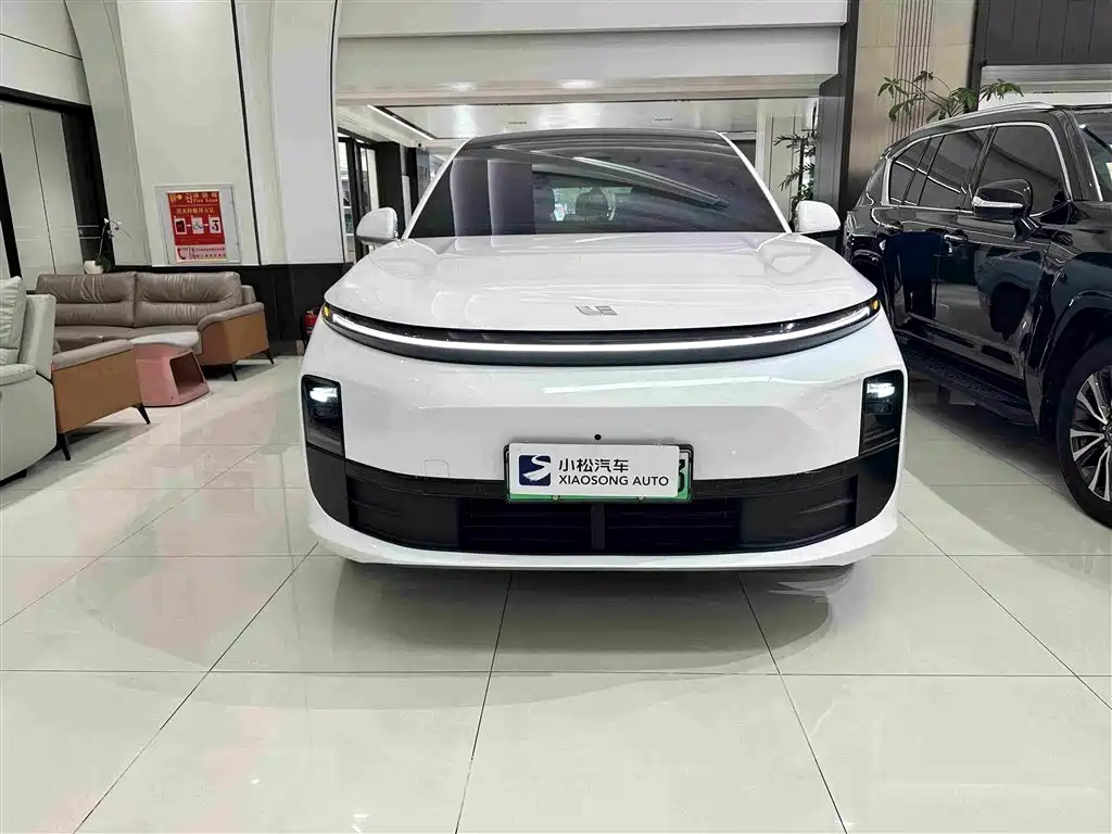 Li Auto Li L6 2025