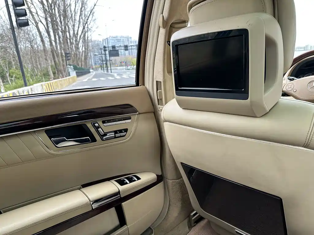 Mercedes-Benz S-Class 2012 — фото 27