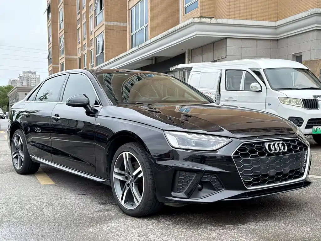 Audi A4L 2021