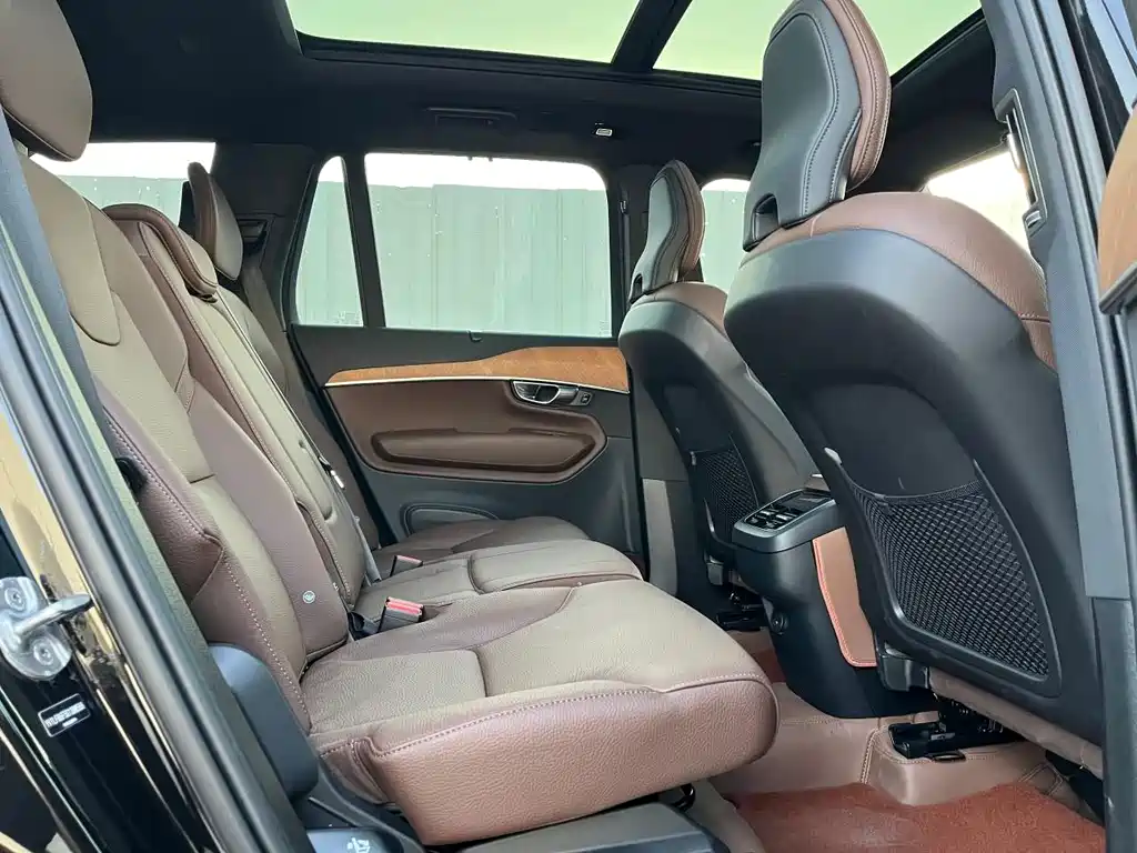 Volvo XC90 2025 — фото 21