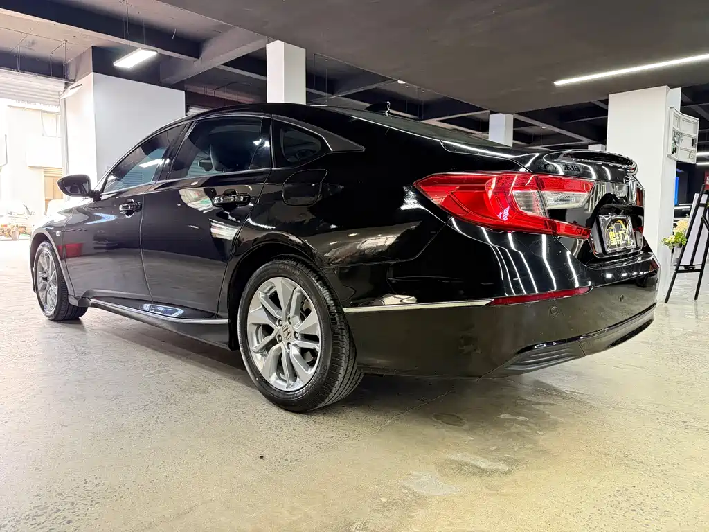 Honda Accord 2021 — фото 11