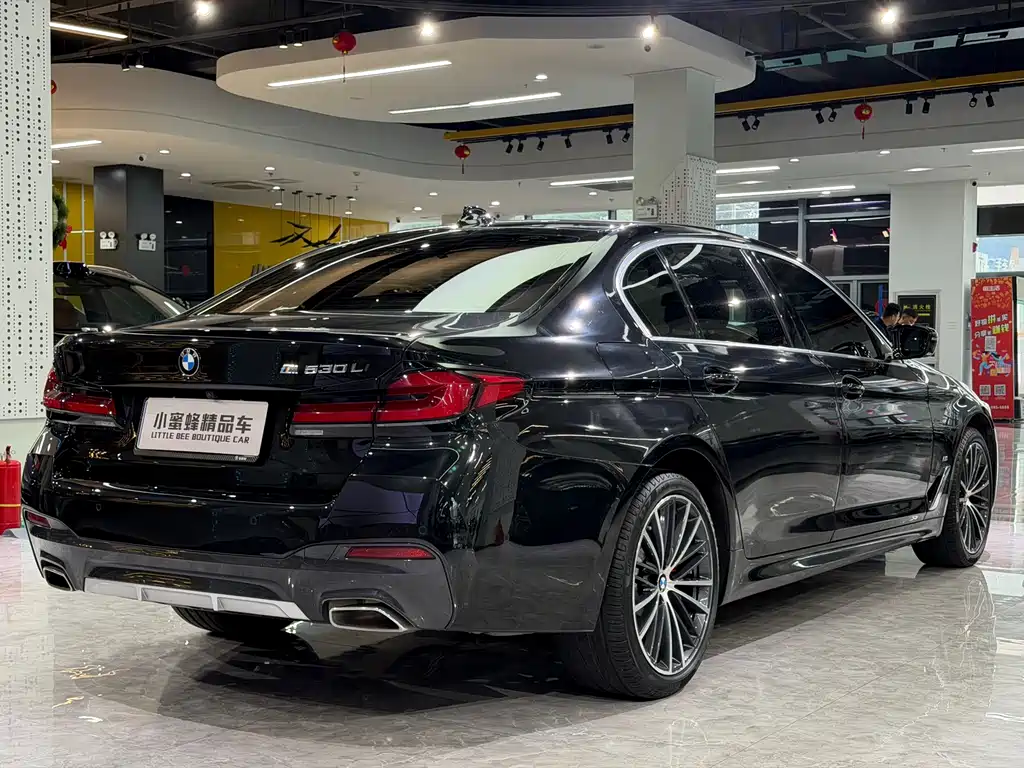 BMW 5 Series 2023 — фото 15