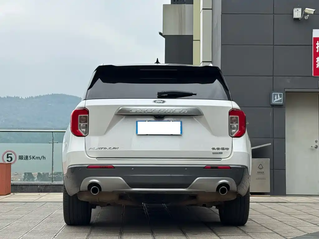 Ford Explorer 2020 — фото 8