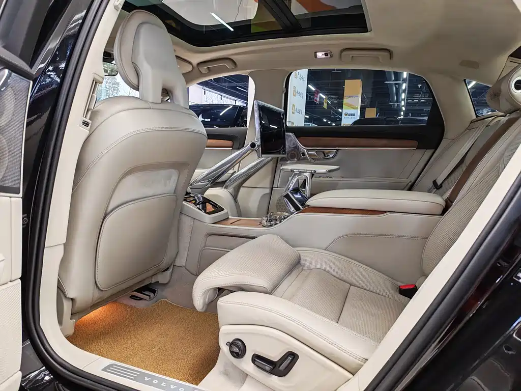 Volvo S90 PHEV 2020 — фото 13