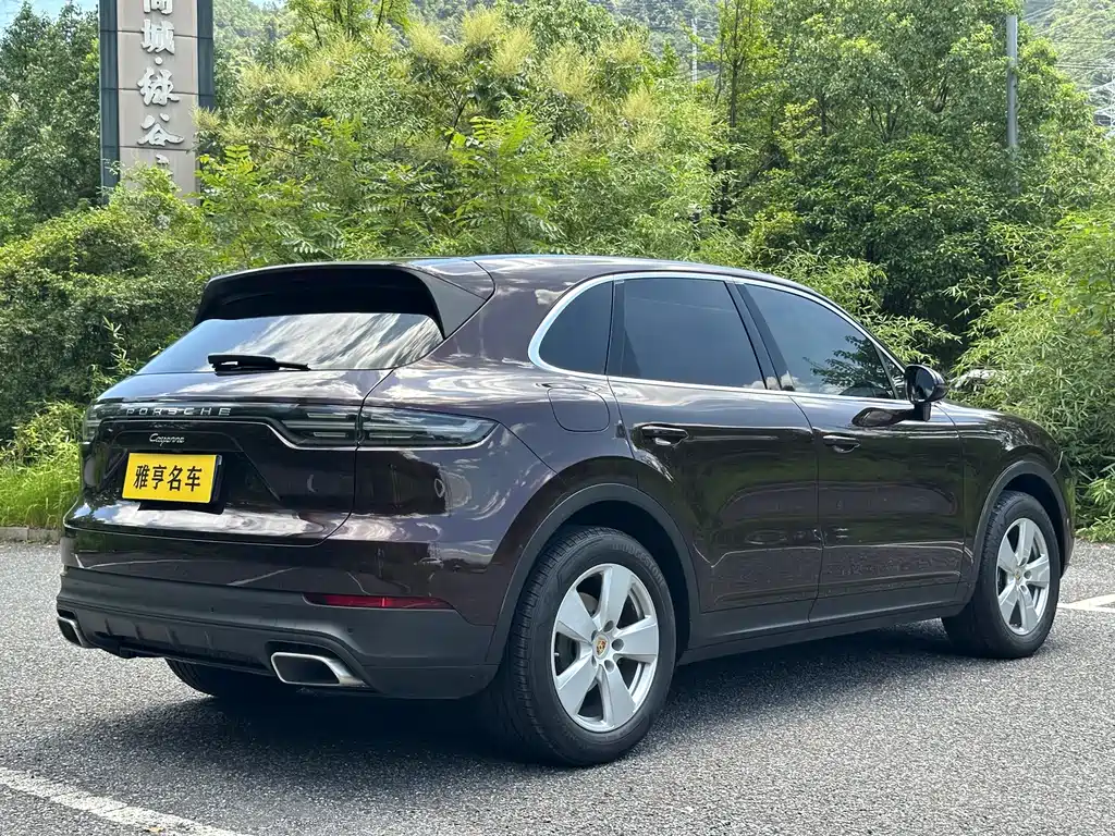 Porsche Cayenne 2018 — фото 17