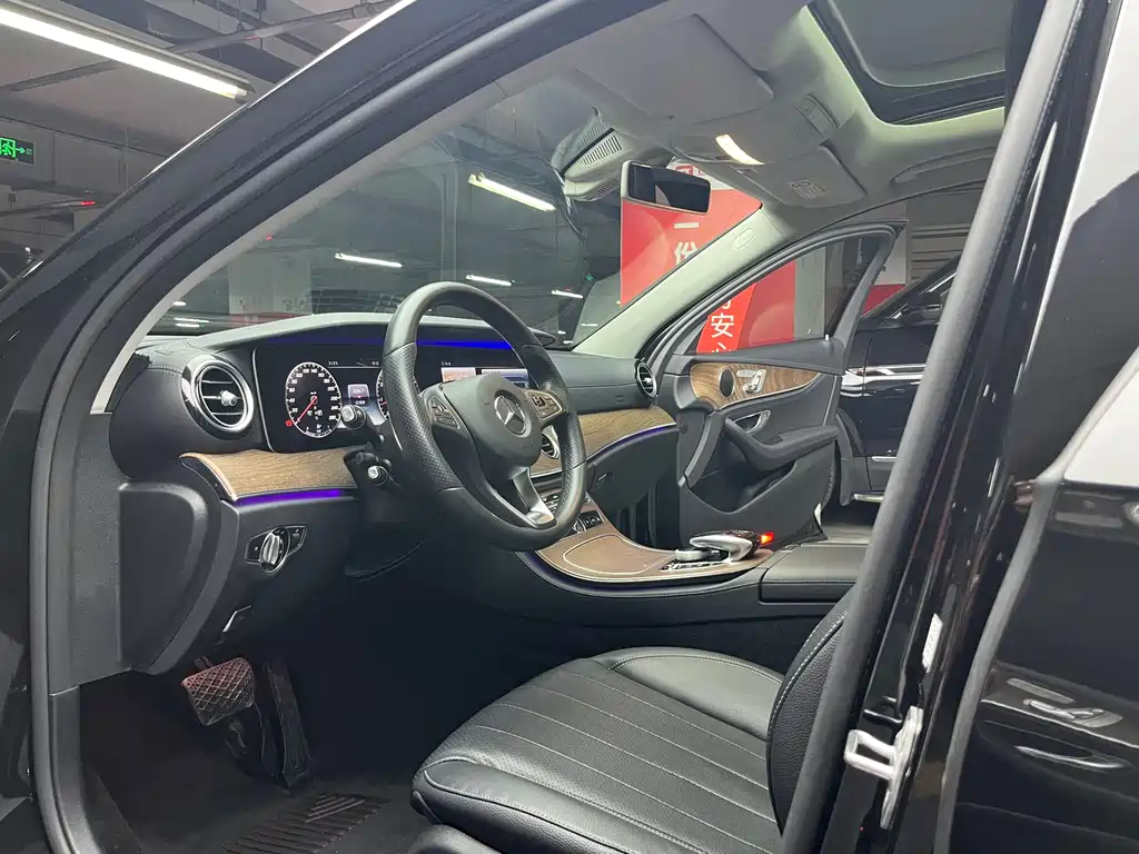 Mercedes-Benz E-Class 2018 — фото 12