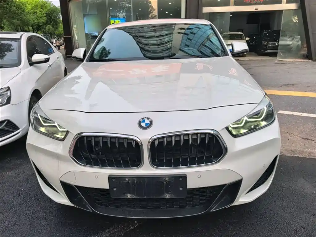 BMW X2 2022 — фото 3