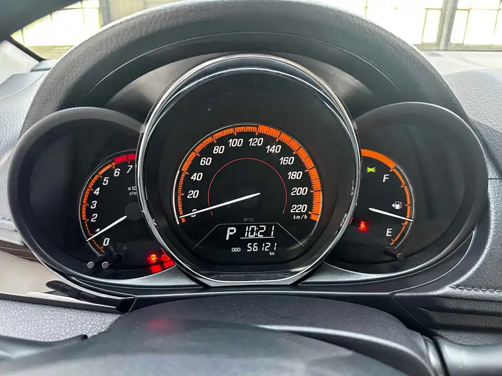 Toyota Yaris L 2022 — фото 13