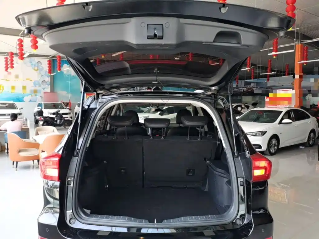 Haval M6 2019 — фото 19