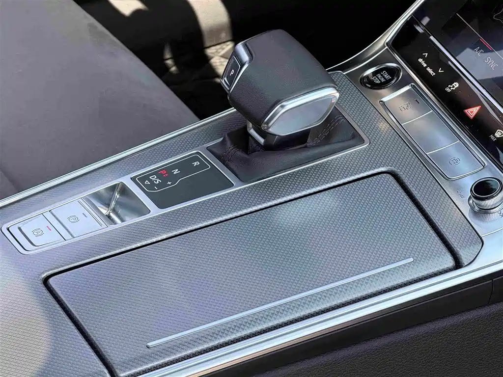 Audi A6L 2025 — фото 19