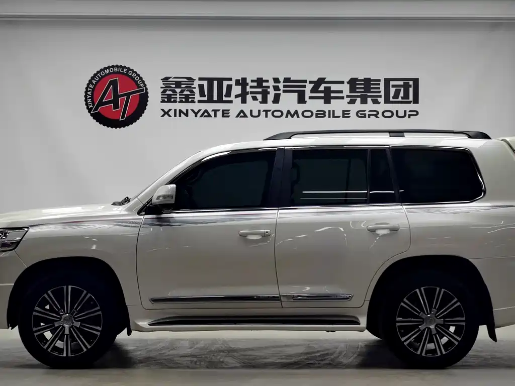 Toyota Land Cruiser 2020 — фото 4