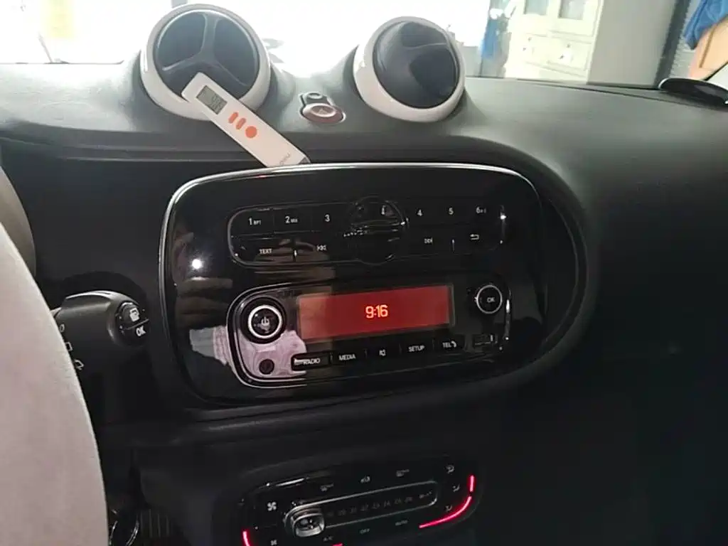 smart Fortwo 2018 — фото 13